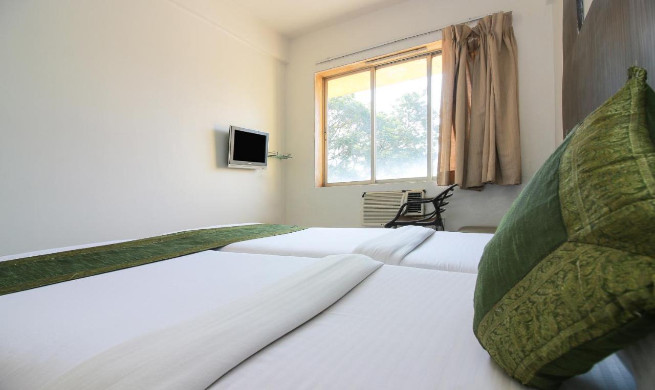 ホテル Treebo Trend Golden Nest ターネー エクステリア 写真